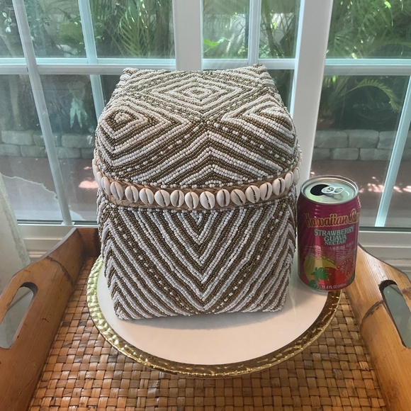 Beautiful Large Beaded Offering Basket With Cover - Picture 9 of 9